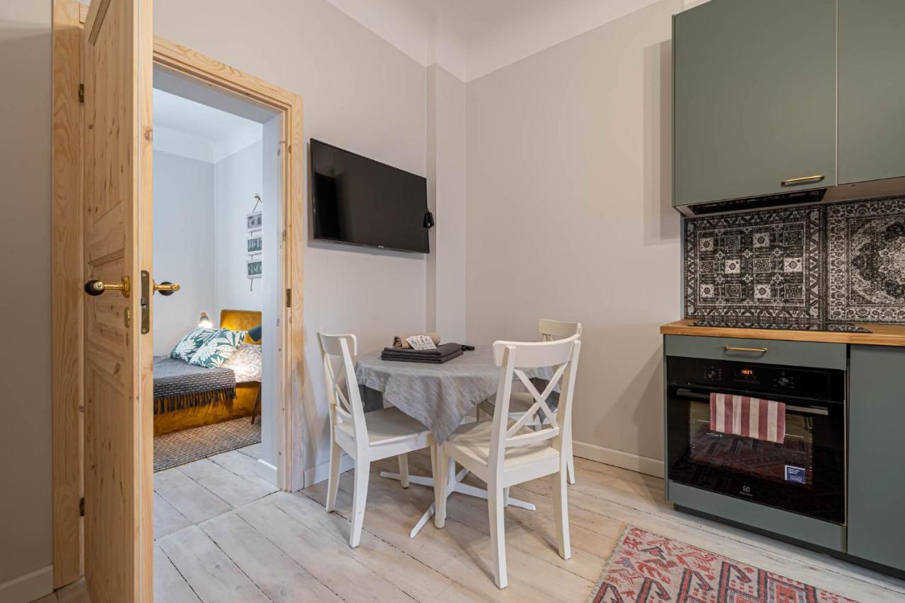 White Lux Apartment Next To The Old Town With Free Parking And High Speed Internet Riga Exterior foto